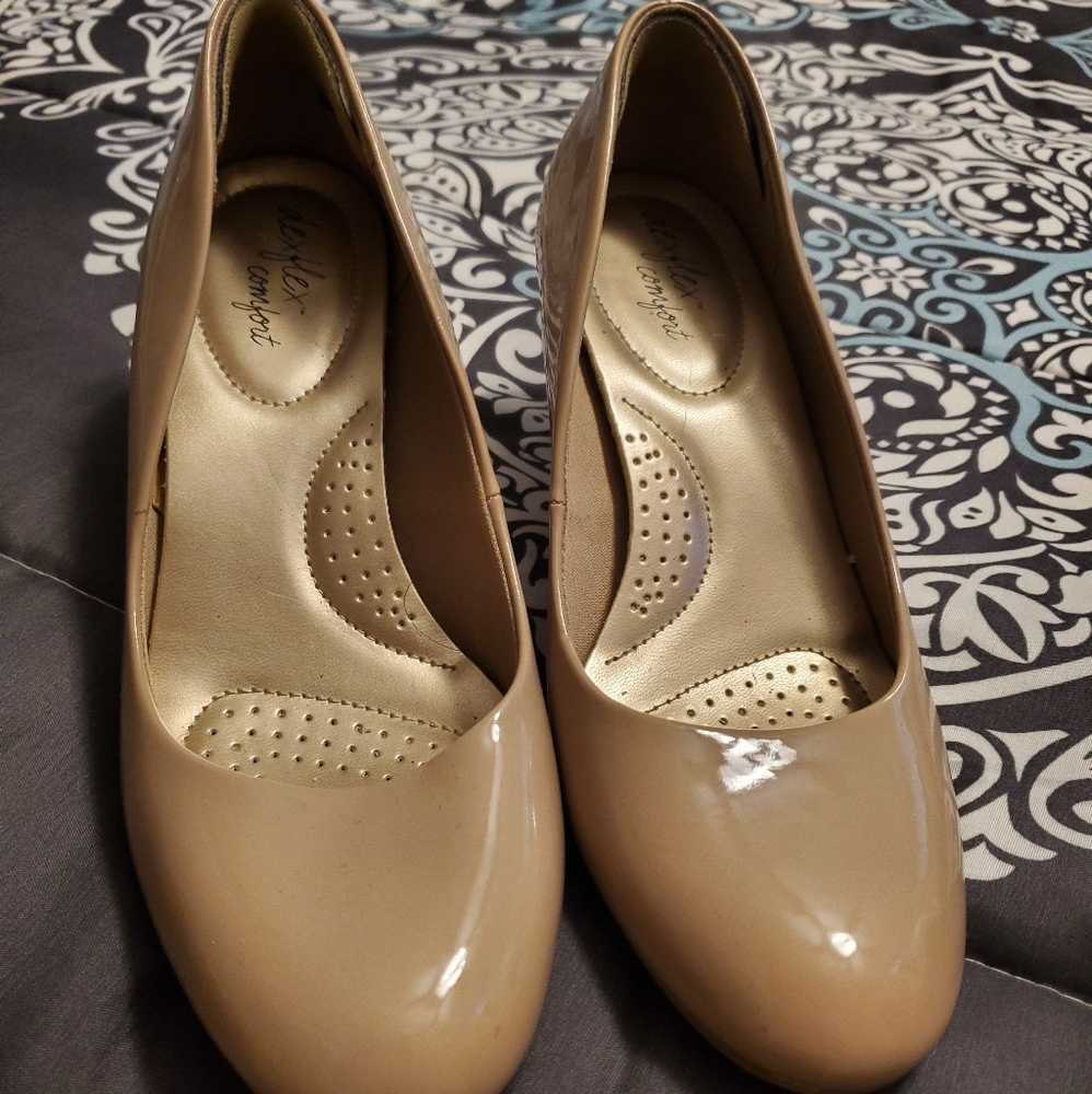 Beige Dexflex Comfort